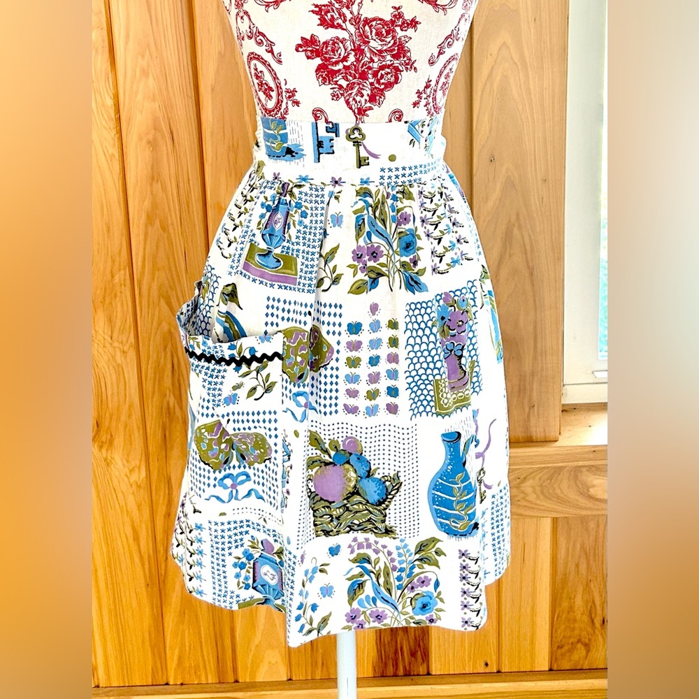 Vintage Mid-Century Half Apron in Blue and Purple MCM Butterflies Pattern